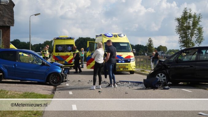vijf gewonden naar ziekenhuis ongeval Nijstad Hoogeveen