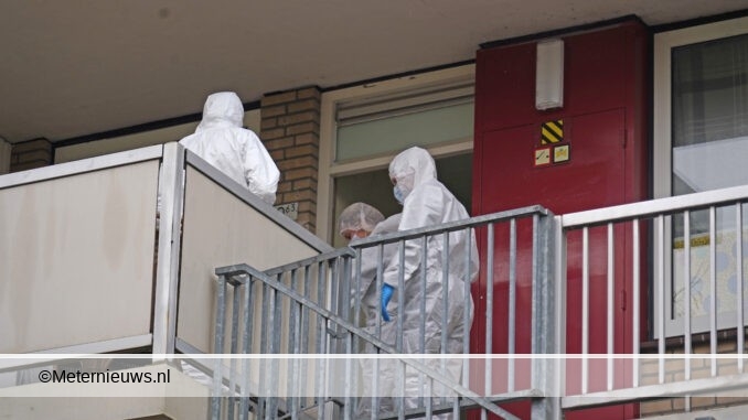 MAN LIGT VIER WEEK DOOD IN WONING MEPPEL3