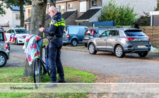 Fietser gewond na aanrijding in Schoonebeel. Fietser gewond na aanrijding in Schoonebeel.