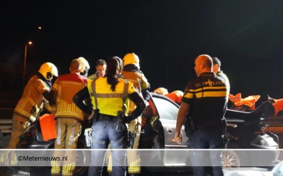 brandweer knipt slachtoffer uit auto A28 lankkhorst staphorst