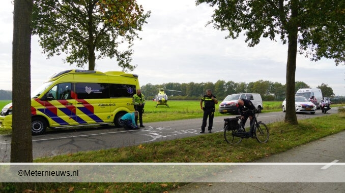 ongeval auto fietser Hooghalen