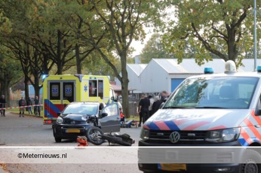 Motorrijder ernstig gewond na aanrijding in Ter Apel. Motorrijder ernstig gewond na aanrijding in Ter Apel.
