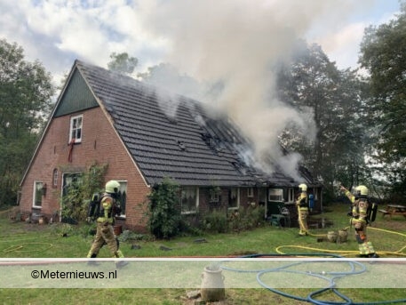 woonboerderij in de brand in Den Velde