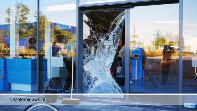 Drie aanhoudingen na inbraak bij Coolblue in Groningen