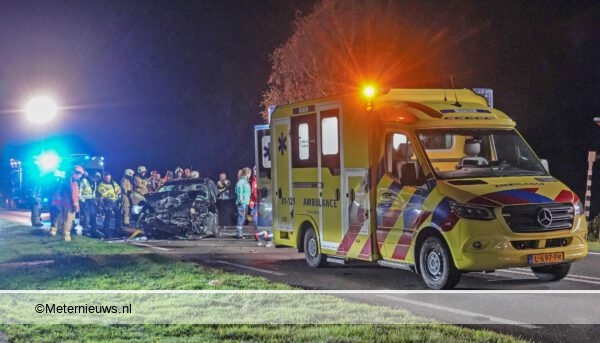 Ernstige frontale aanrijding bij Peize. Ernstige frontale aanrijding bij Peize.