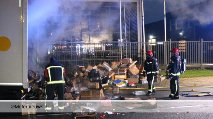honderden pakjes verloren bij brandGroningen