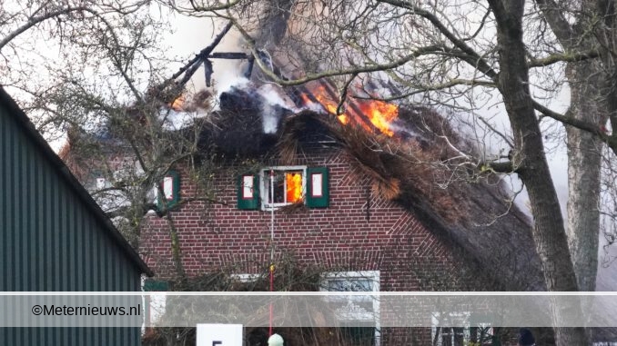 12122022groteboerderijbrandStaphorst