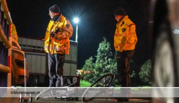 Fietser ernstig gewond na aanrijding in Uffelte. Fietser ernstig gewond na aanrijding in Uffelte.