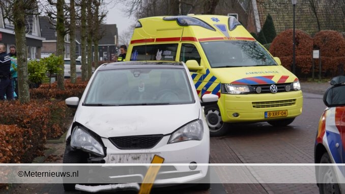 man gewond voor cafe Eelde