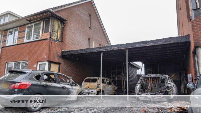 vierautosuitgebrandGroningenbrandstichting