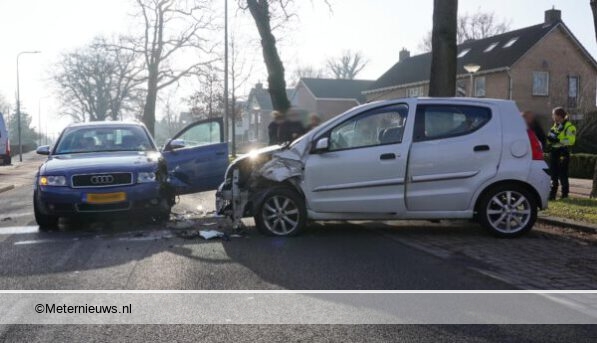 Aanrijding met schade in Hoogeveen. Aanrijding met schade in Hoogeveen.