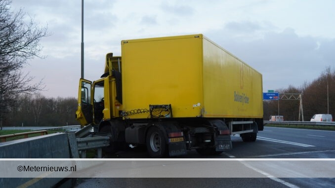 vrachtwageninvangrailA28klaverbladHoogeveen
