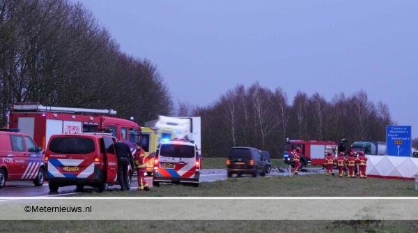 Frontale aanrijding auto/vrachtauto op de AG Wildervankweg Ter Apel. Frontale aanrijding auto/vrachtauto op de AG Wildervankweg Ter Apel.