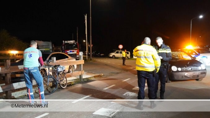 fietser botst op auto in Westerbroek
