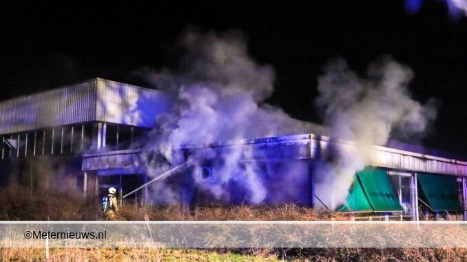 gebouwbrand in Emmen
