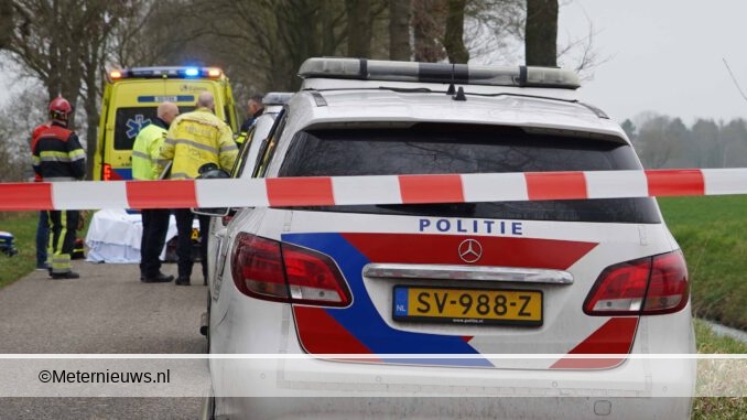 voetganger onder auto in Oosterwolde veenhuizen