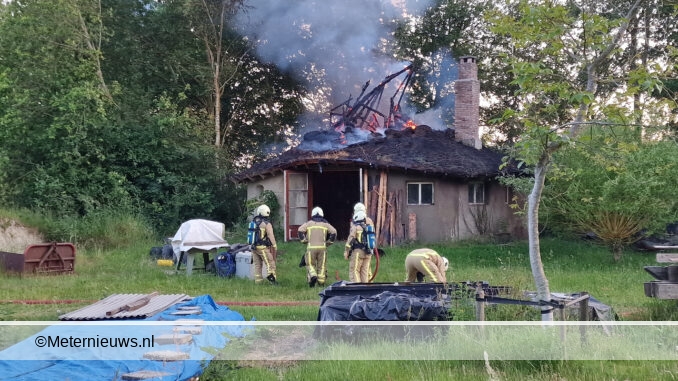 schuur brand in Eldersloo