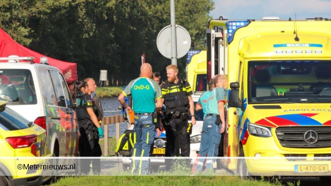 kindje zorgwekkend na val in water Hoogezand