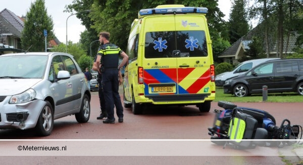 scootmobieler contra auto in Emmen.
