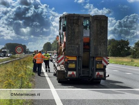 trailer losgeschoten van vrachtwagen a7 Boerakker