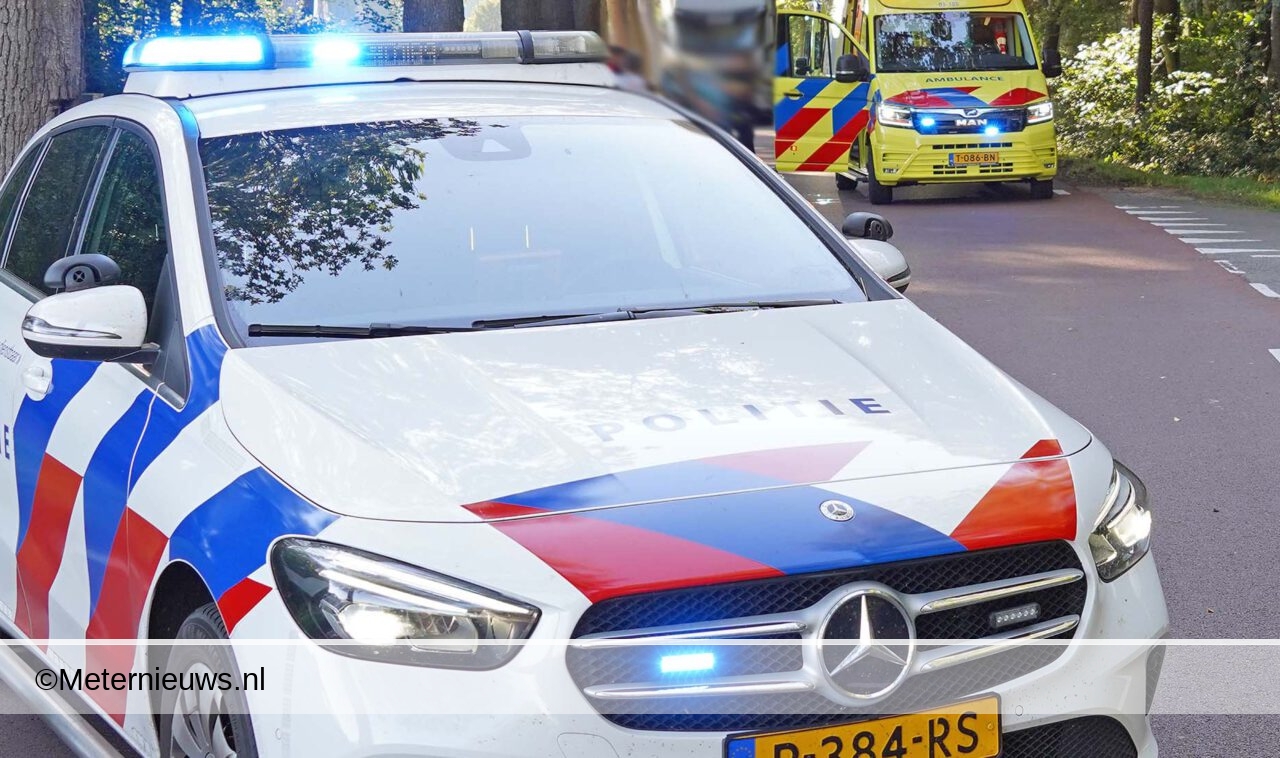 Fietser ernstig gewond na aanrijding Rolde. Fietser ernstig gewond na aanrijding Rolde.