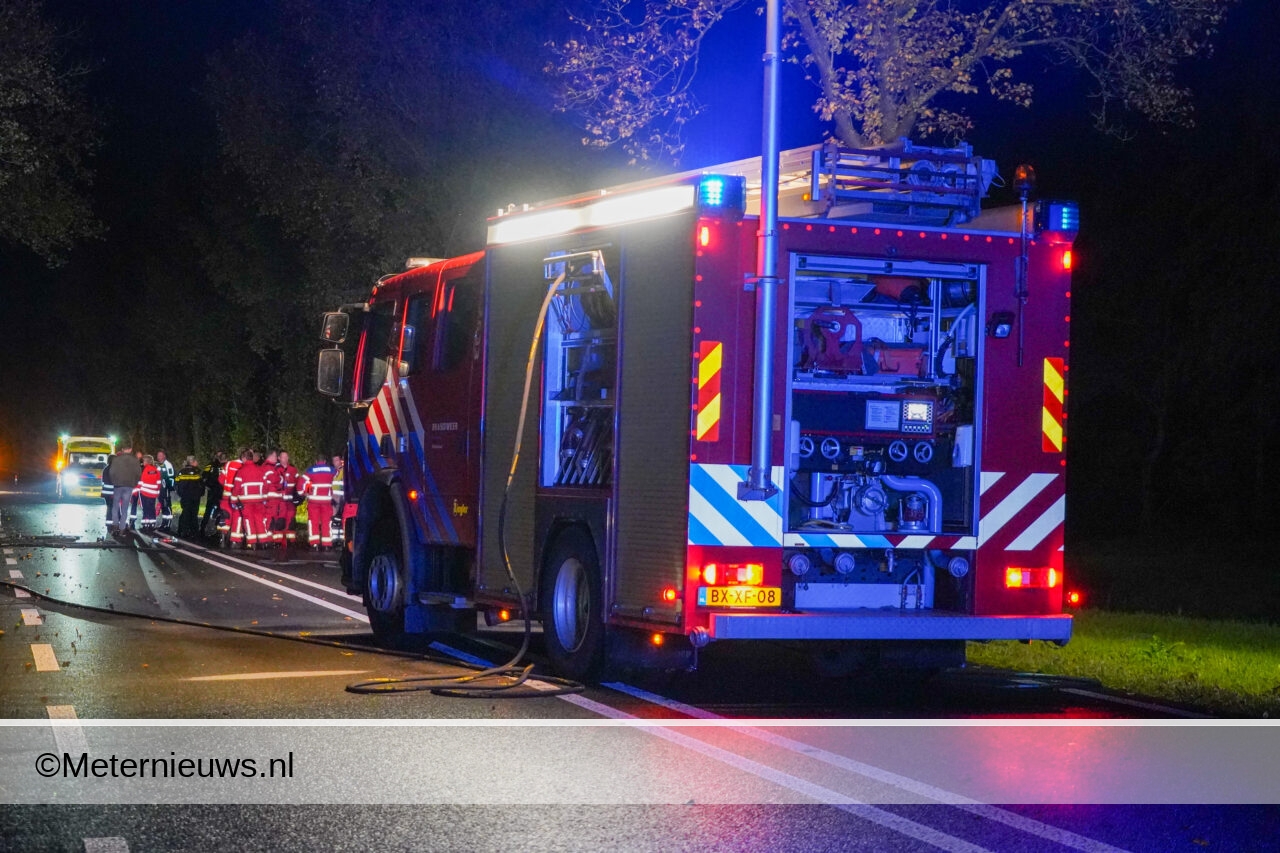 Auto in brand na ongeval in Stadskanaal. Auto in brand na ongeval in Stadskanaal.
