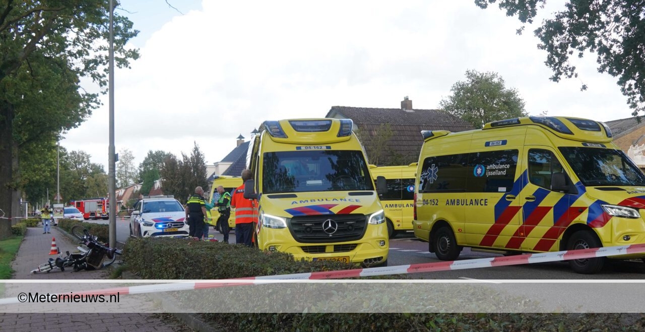 Kinderen en vader ernstig gewond na ongeval in Nieuwleusen. Kinderen en vader ernstig gewond na ongeval in Nieuwleusen.