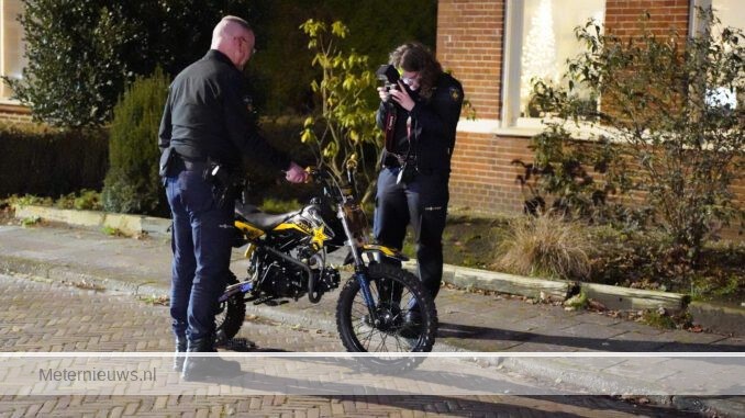 Jongen hard ten val met pitbike in Zuidlaren(Video)