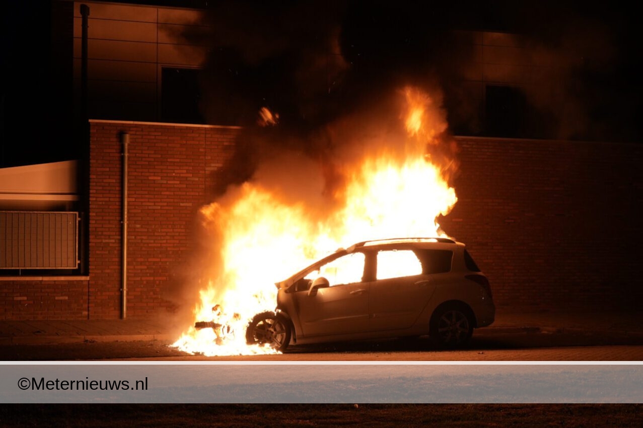 Verdachte Autobrand in Assen(Video) |