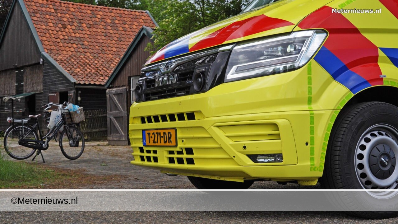 Gewonde na aanrijding tussen auto en tankwagen in Beilen. Gewonde na aanrijding tussen auto en tankwagen in Beilen.