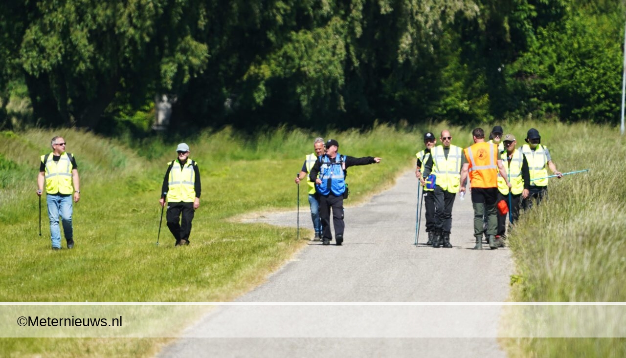 Veteranen Search Team zoekt in Winschoten(Video)