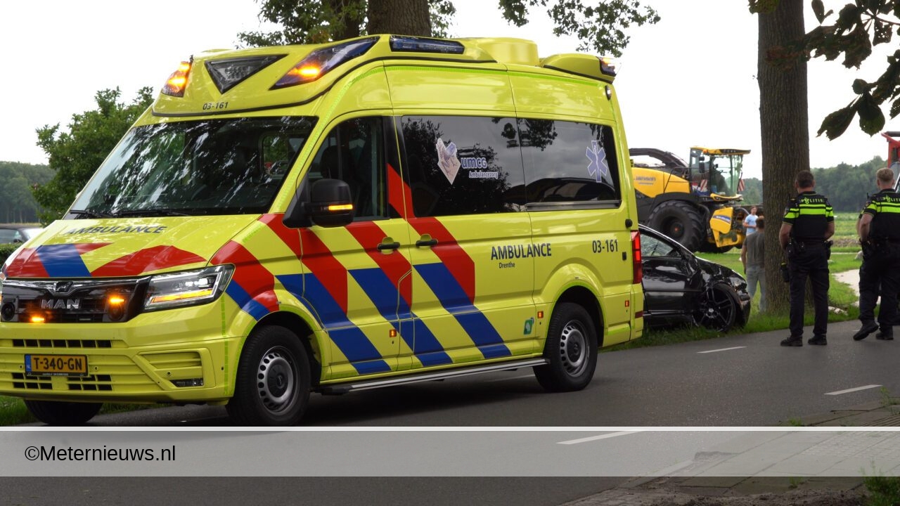 Gewonde en schade na ongeval in Noordscheschut. Gewonde en schade na ongeval in Noordscheschut.