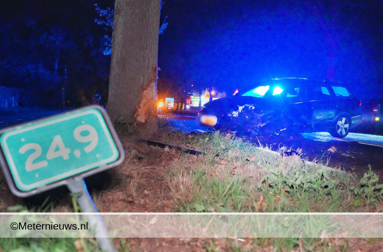 Schoonoord – Auto tegen boom met ernstig gewonde(Video)