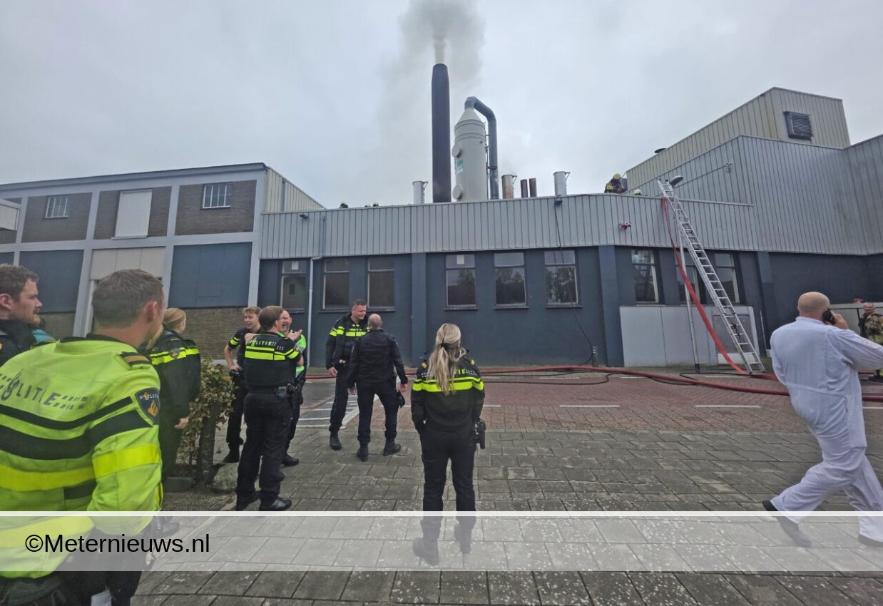 Brand bij Buisman in Zwartsluis(Video) |