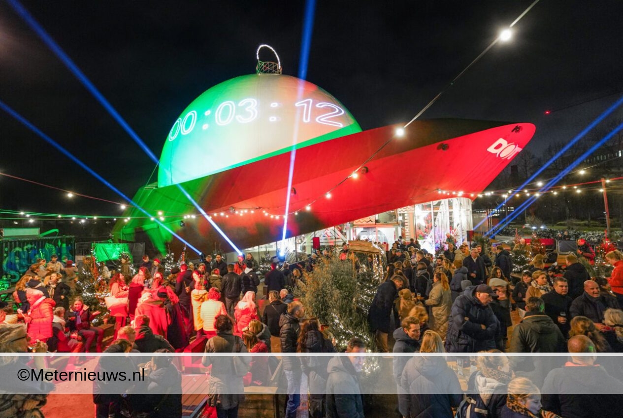 Groningen – Grootste kerstbal van Europa ontstoken(Video)