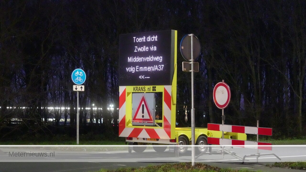 A28 Hoogeveen afgesloten ivm gladheid |