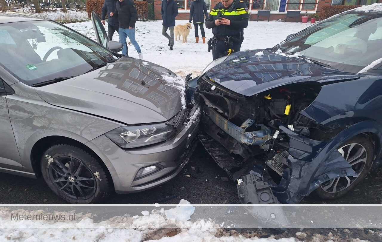Frontale aanrijding in Bedum(Video) |