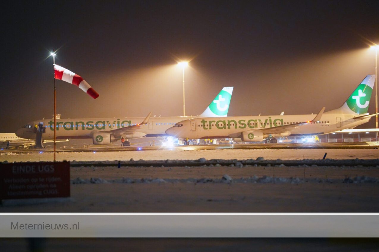 Vliegtuigen wijken uit naar Groningen airport Eelde(Video)