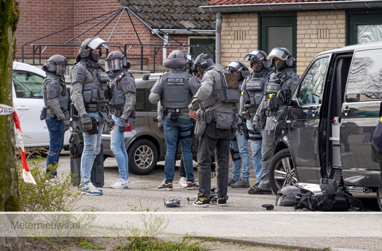 15 woningen ontruimd na vermoedens van gas in woning Sappemeer(Video)