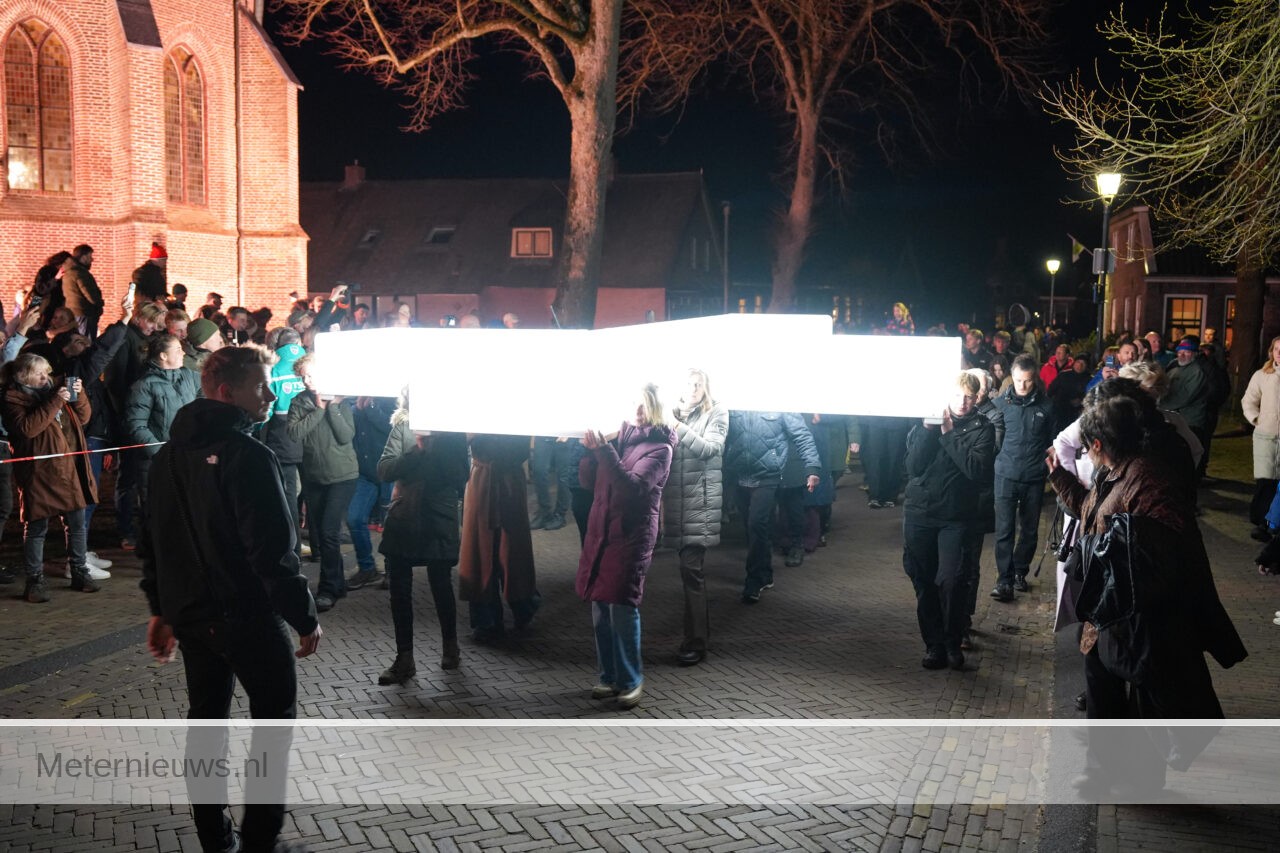 Duizenden bezoekers bij The Passion op de brink(Video) |