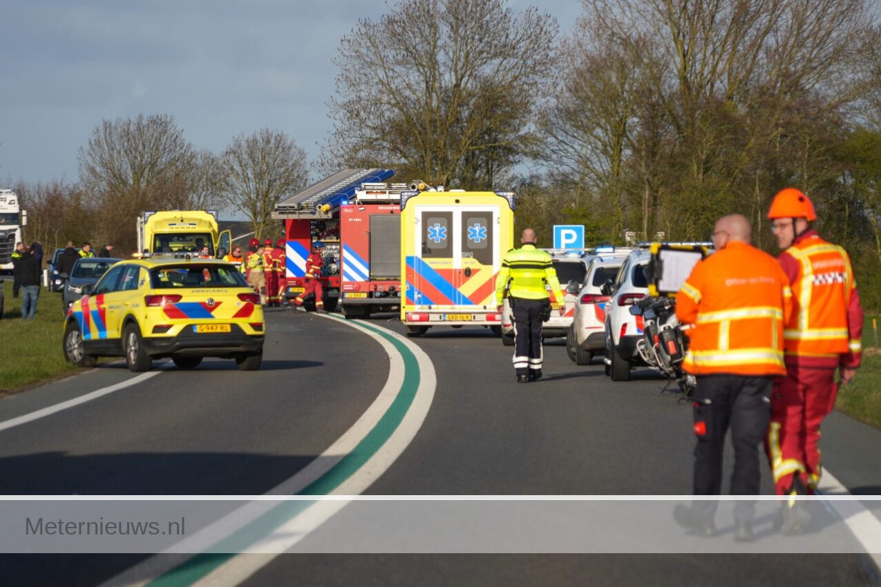 Vijf gewonden na frontale botsing in Groningse Zuidwolde(Video)