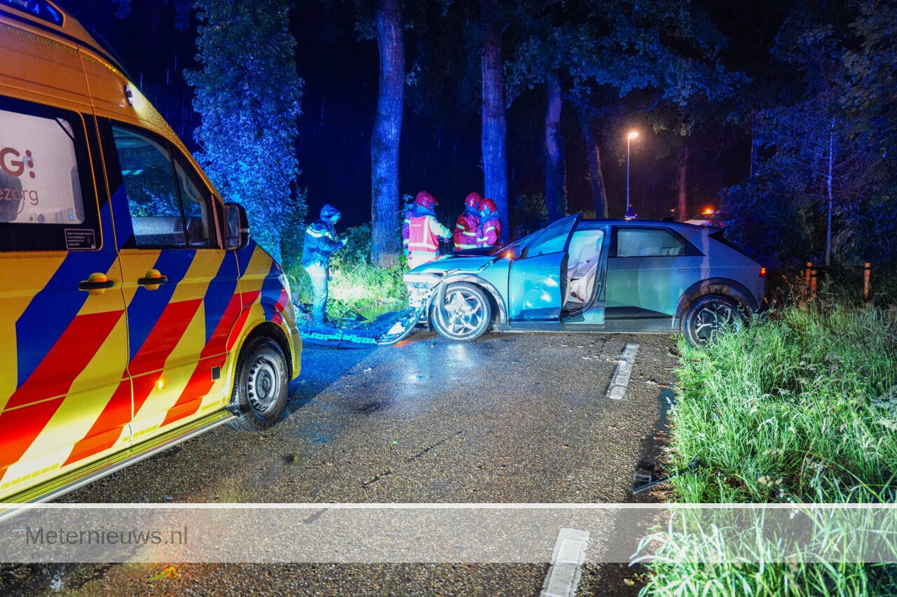 Auto boom in Noordwolde(video)