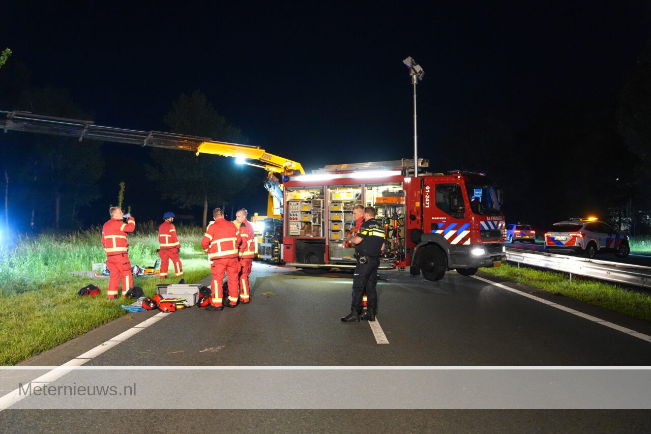 Man meer dan twee uur bekneld in auto N33 Veendam(Video) |