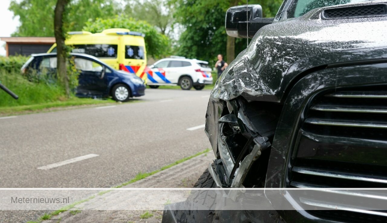 Auto’s botsen in Kerkenveld(Video) |