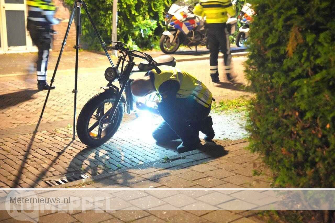 Eén persoon ernstig gewond fatbike tegen twee auto’s in Meppel(Video) |