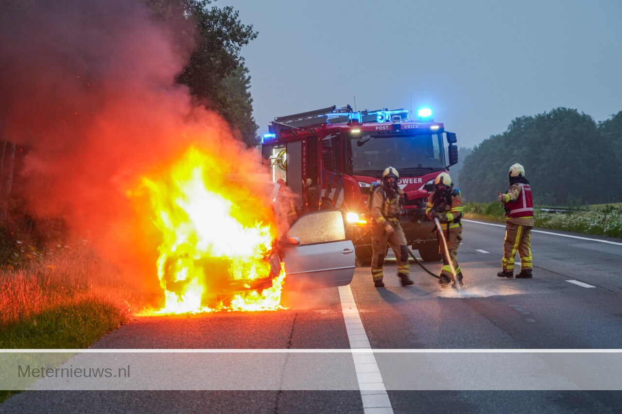 Auto in brand op A28 Ubbena(Video) |