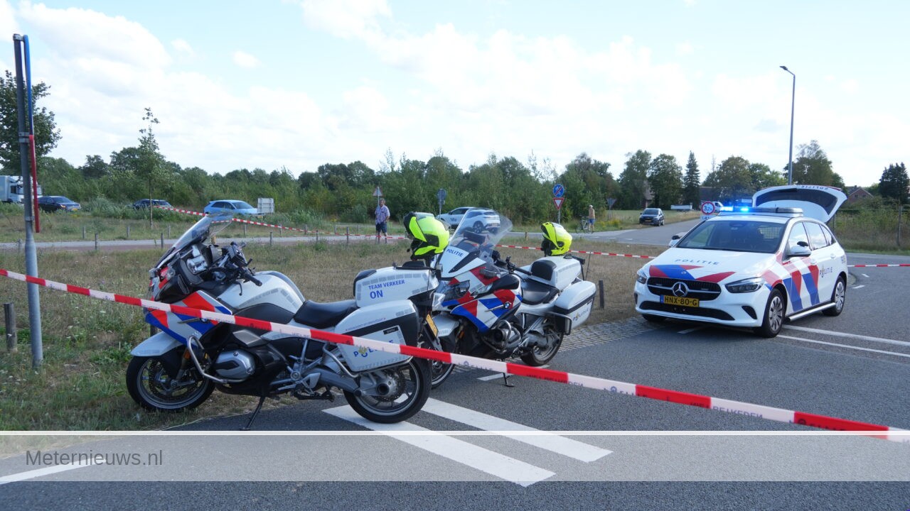 Bestelauto en personenwagen in botsing in Ommen(Video) |