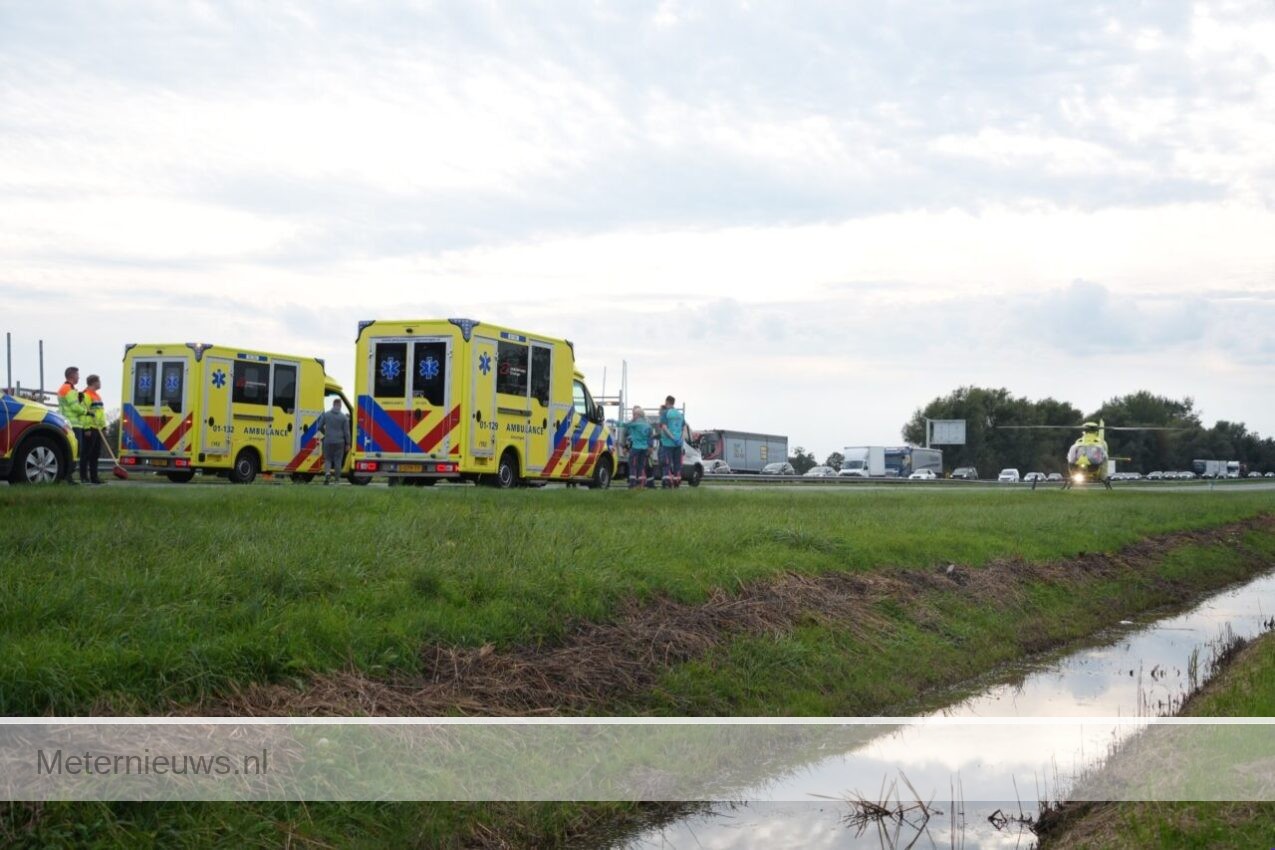 Ernstig gewonde ongeluk A7 Oostwold |