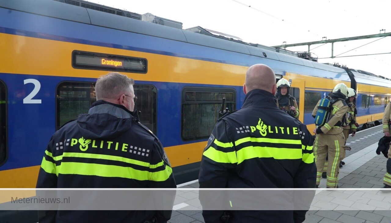 Trein ontruimd op station Meppel na rookmelding door rokende reiziger |